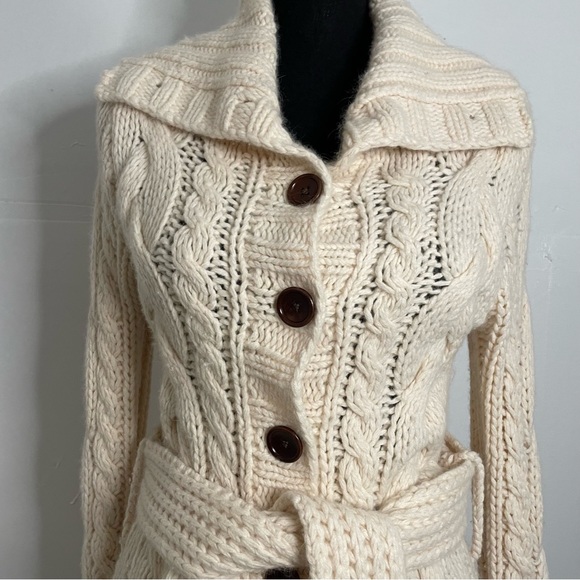 Abercrombie & Fitch Vintage Cream Lamb’s Wool Button Down Cable Knit Sweater - Picture 2 of 11